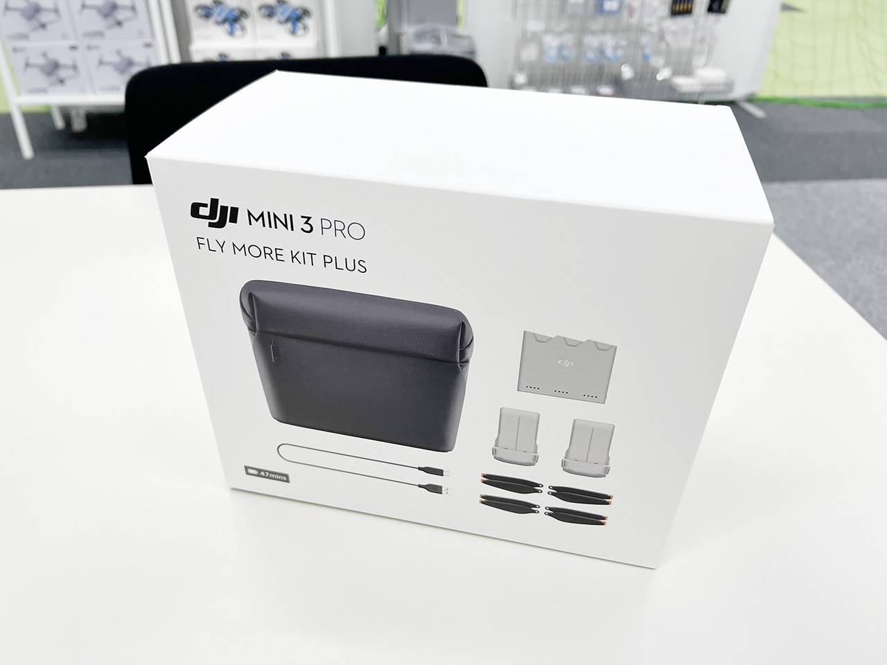 djimini2　たっぷり遊べるバッテリー3個付き　その他おまけ djimini2 たっぷり遊べるバッテリー3個付き その他おまけ DJI